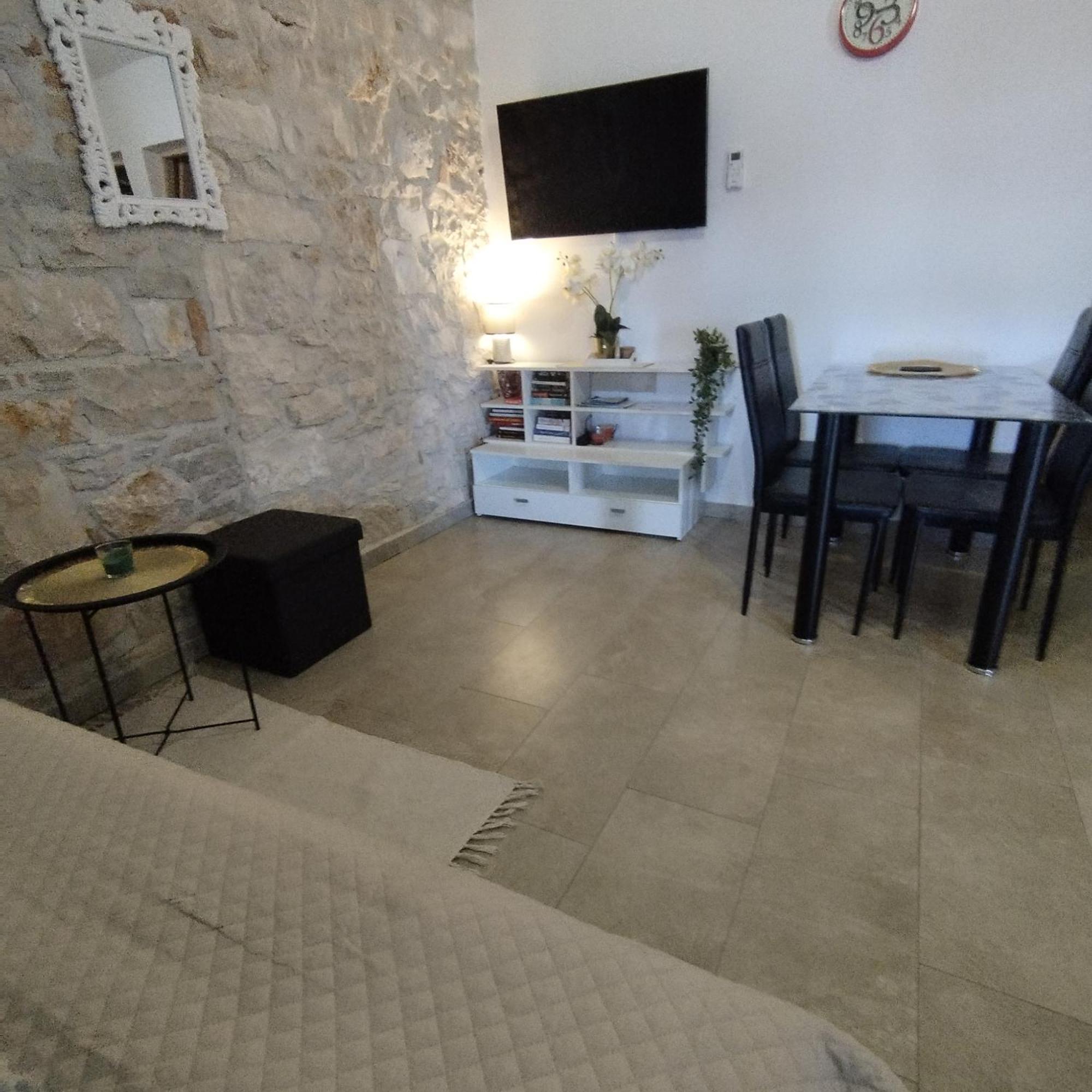 Apartmani Memic 100 M Do Plaze, Apartments Memic Only 100M From Beach 포레치 외부 사진