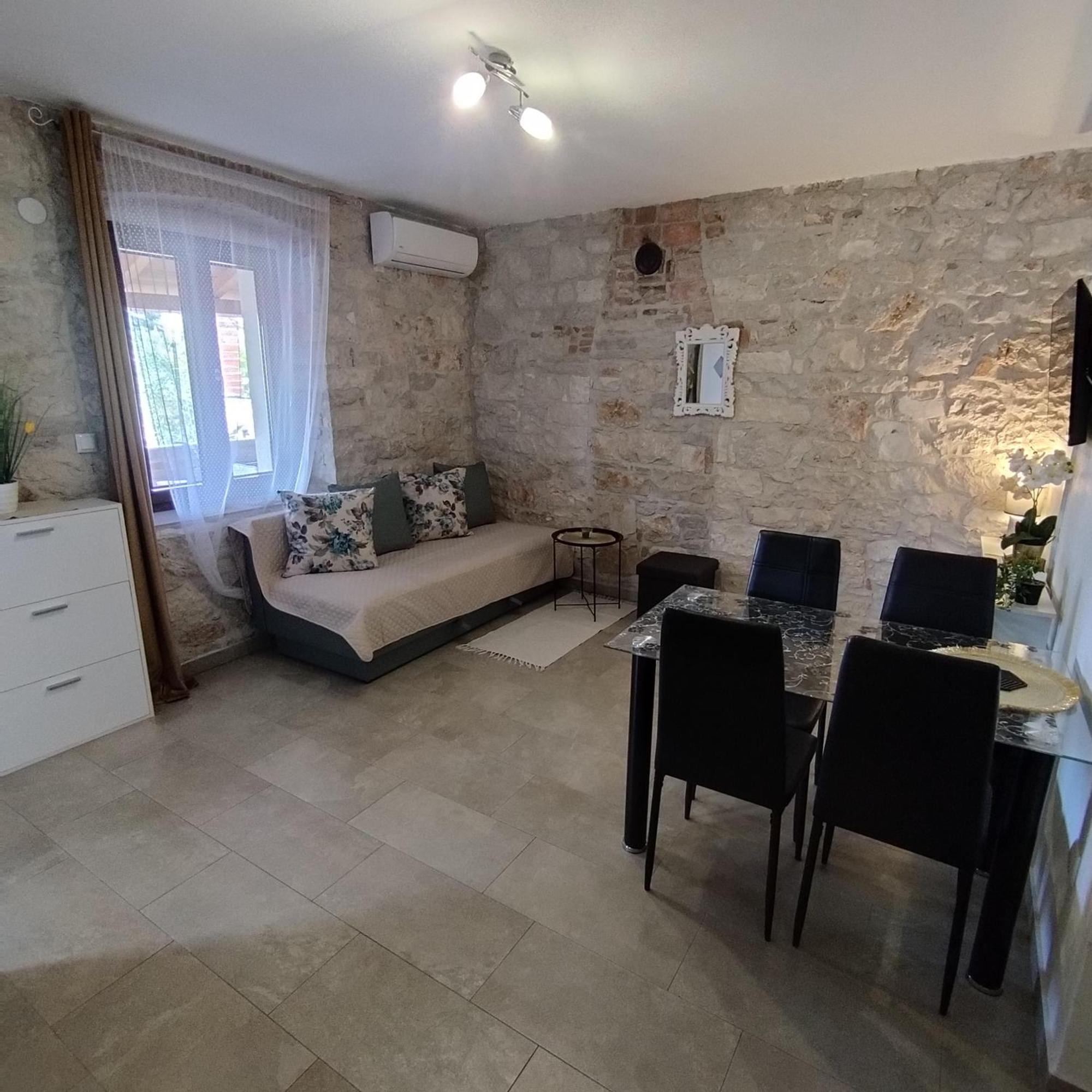 Apartmani Memic 100 M Do Plaze, Apartments Memic Only 100M From Beach 포레치 외부 사진
