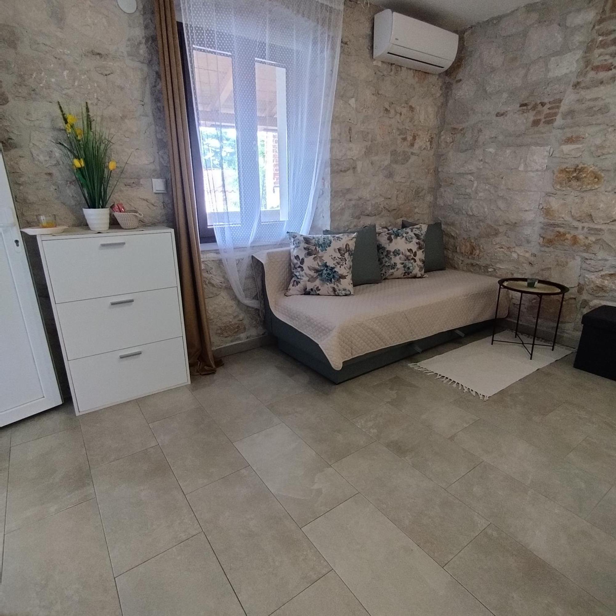 Apartmani Memic 100 M Do Plaze, Apartments Memic Only 100M From Beach 포레치 외부 사진
