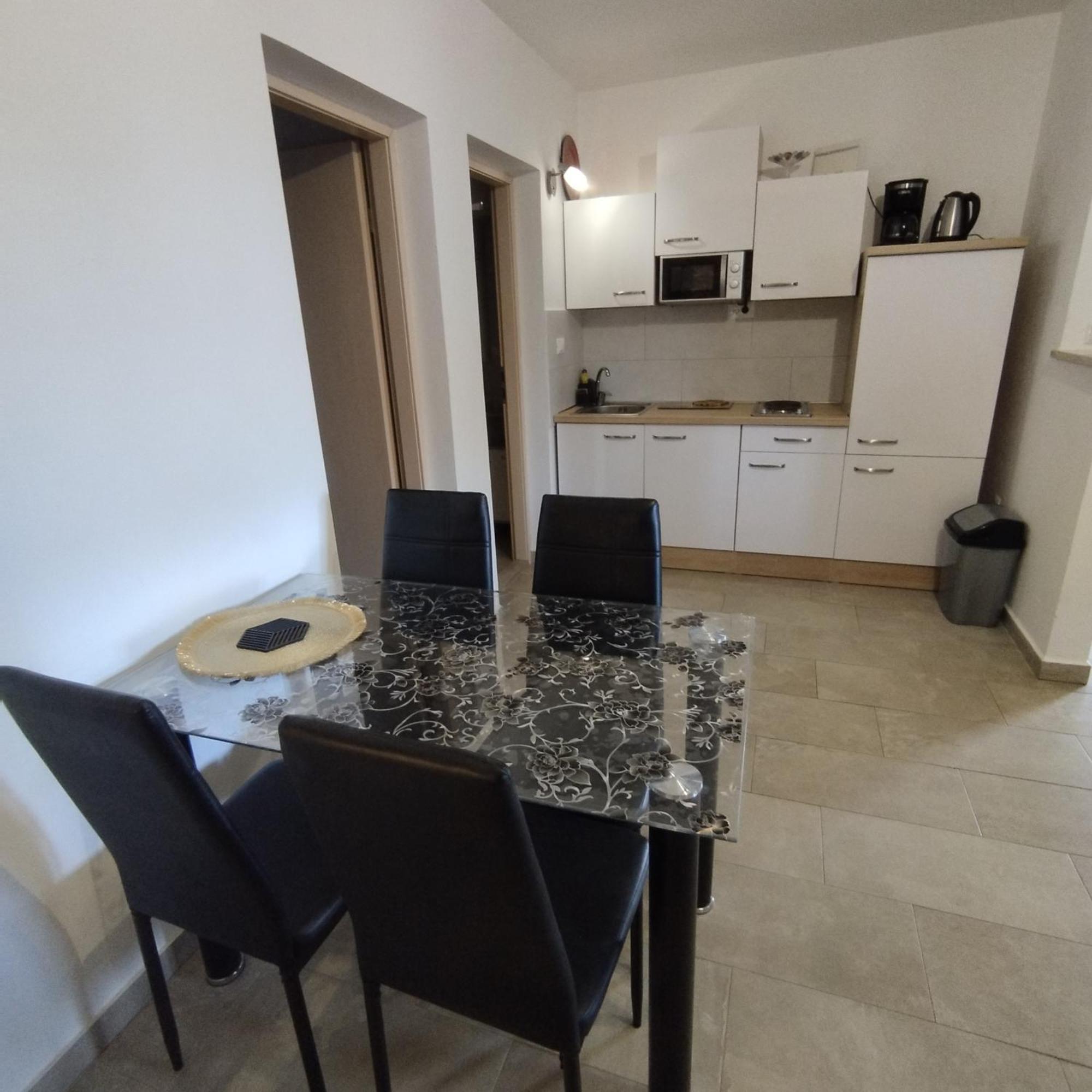 Apartmani Memic 100 M Do Plaze, Apartments Memic Only 100M From Beach 포레치 외부 사진
