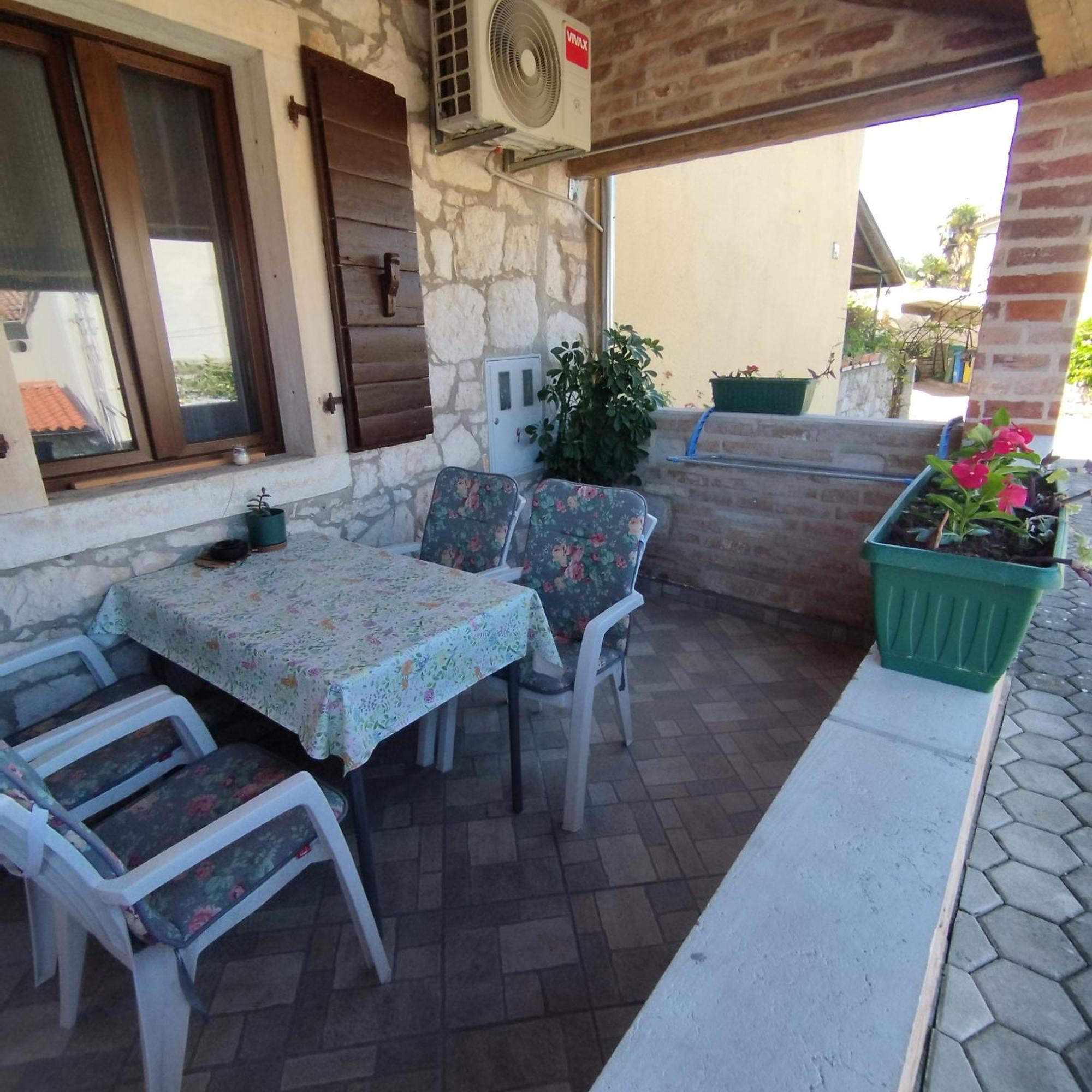 Apartmani Memic 100 M Do Plaze, Apartments Memic Only 100M From Beach 포레치 외부 사진