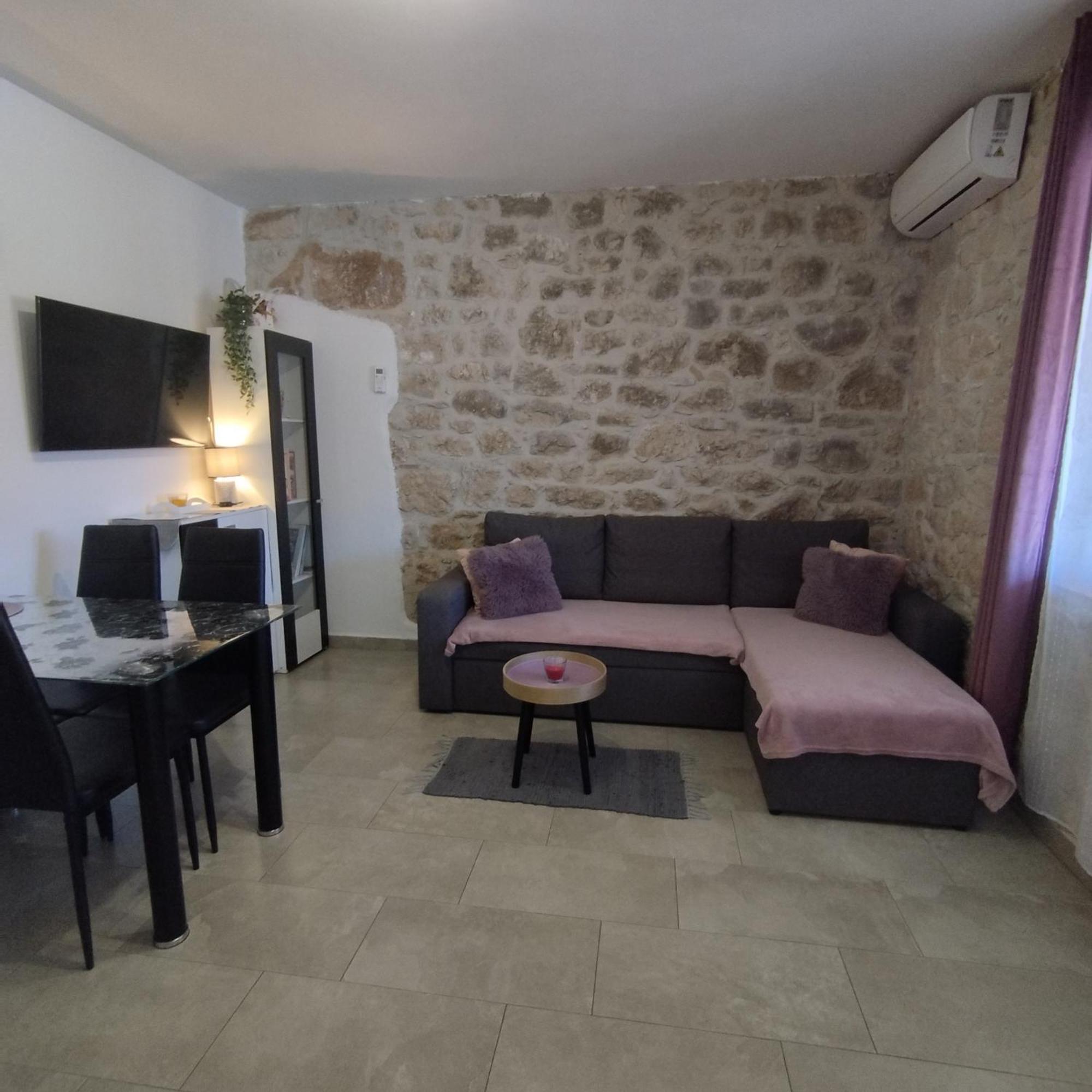 Apartmani Memic 100 M Do Plaze, Apartments Memic Only 100M From Beach 포레치 외부 사진
